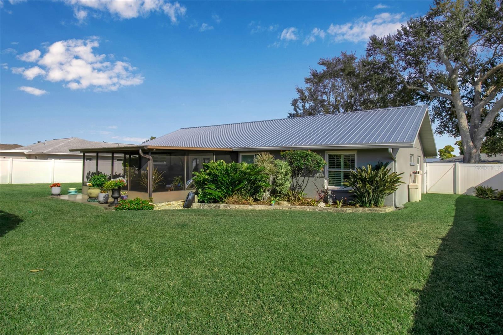 VILLAGE GREEN OF BRADENTON - Residential