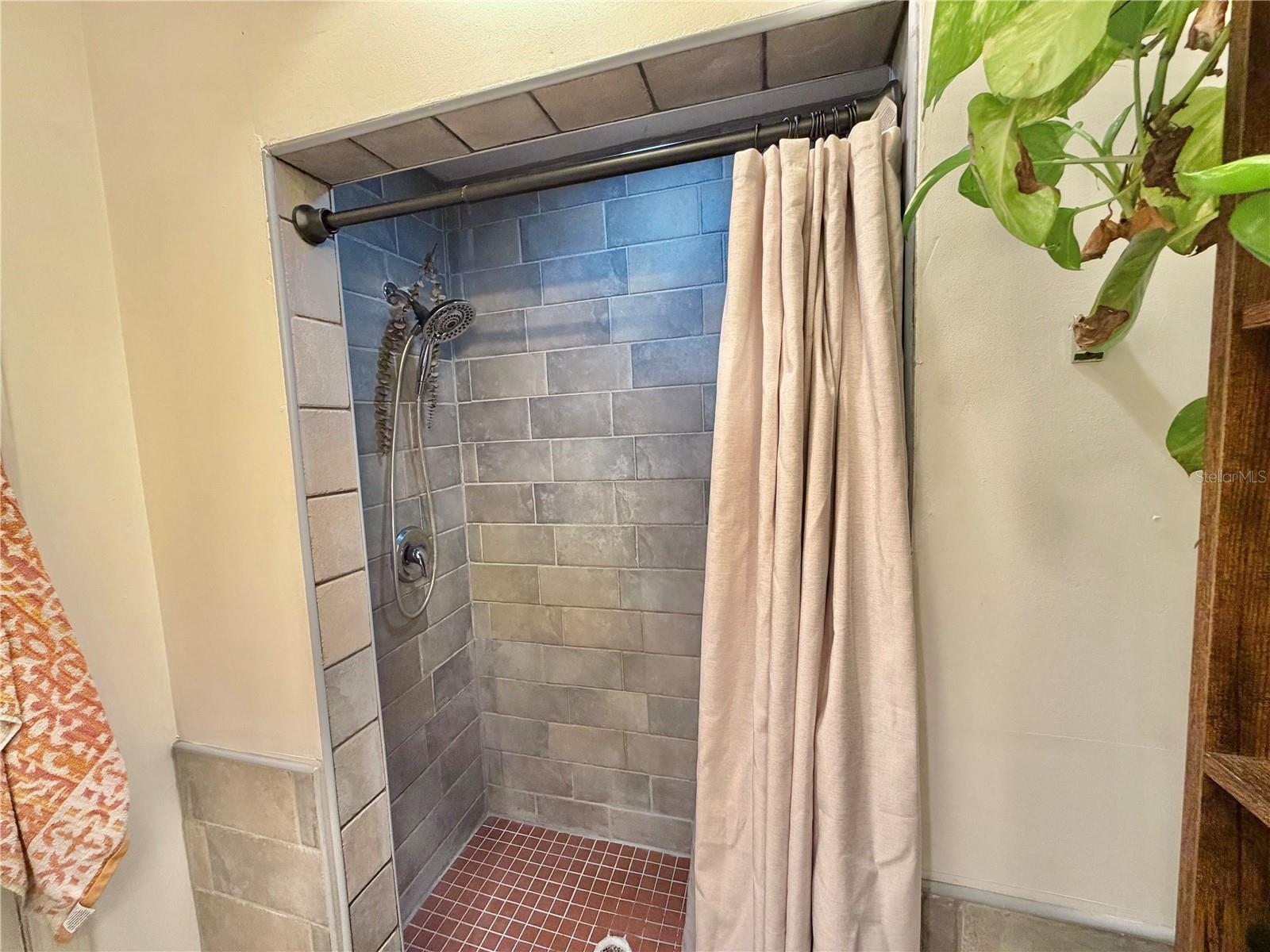 CENTRAL PARK REV - Residential