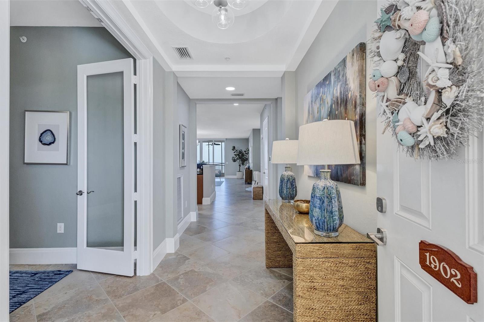 BAY CLUB PH I - Residential