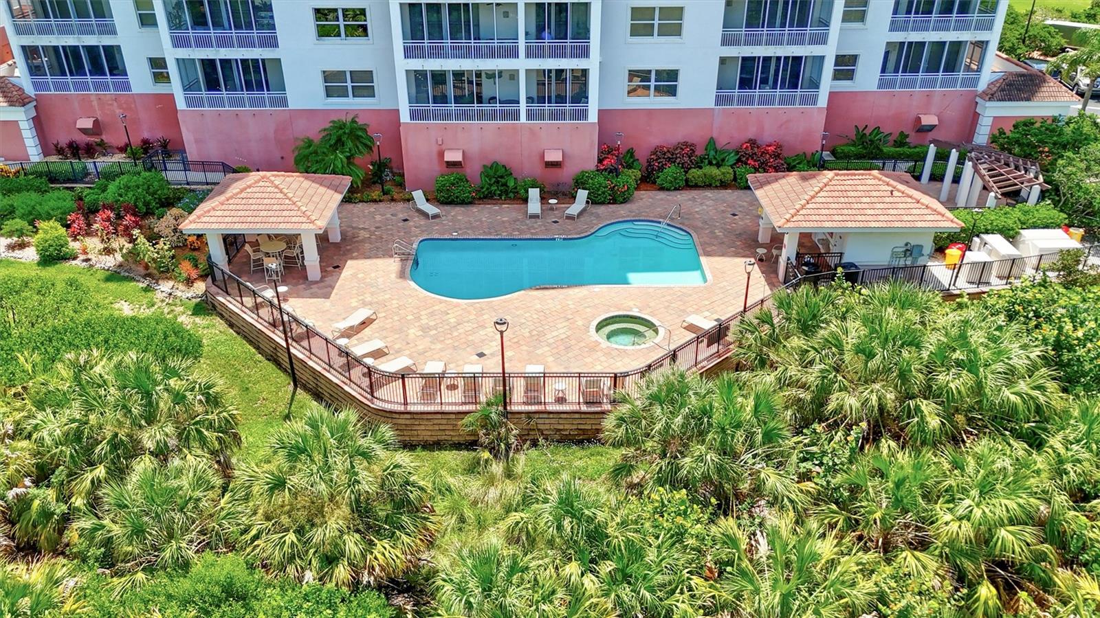 BAY CLUB PH I - Residential
