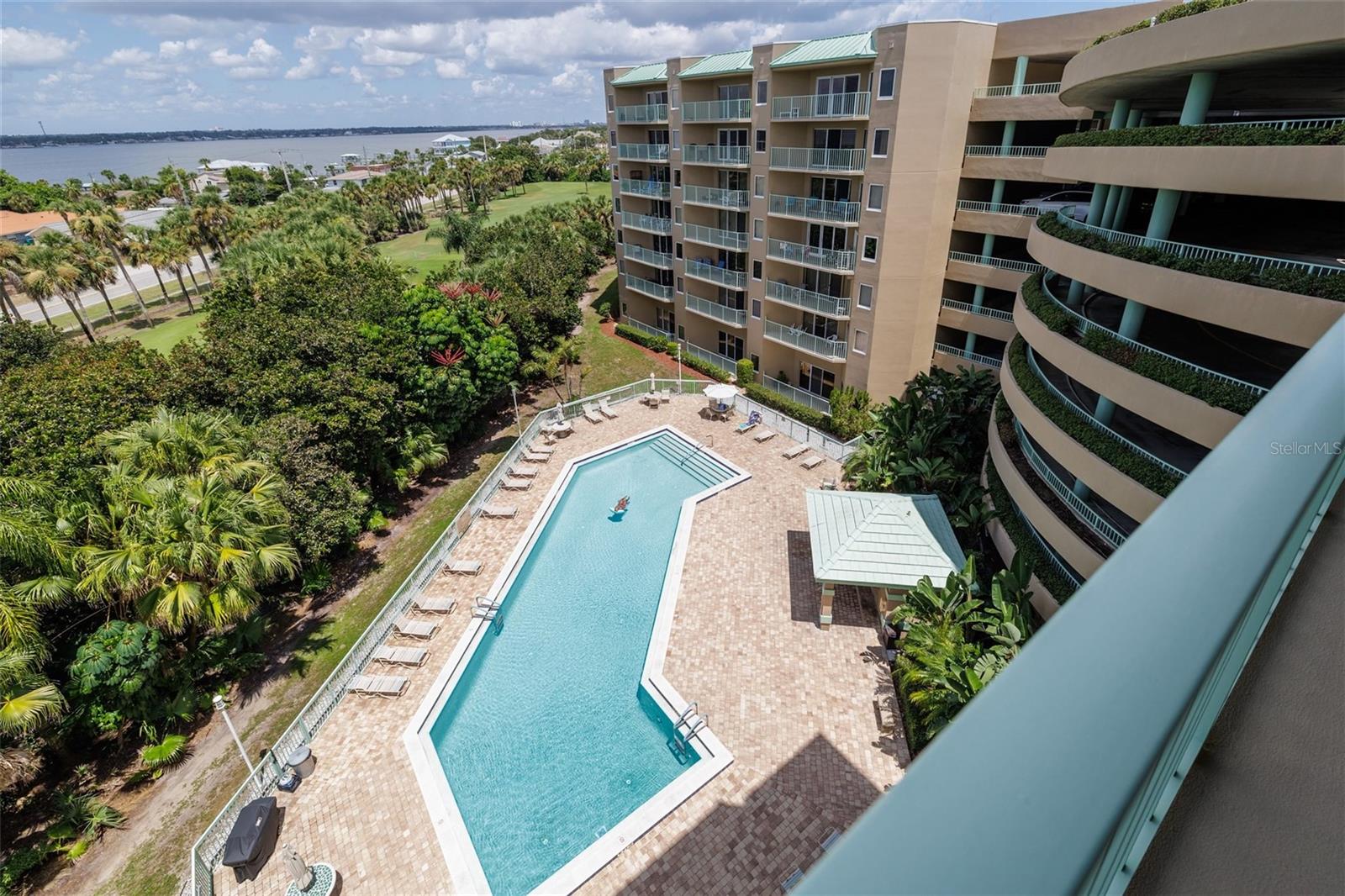 4 OCEANS WEST BOULEVARD 701C