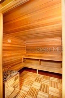 PARADISE PALLMS - Residential
