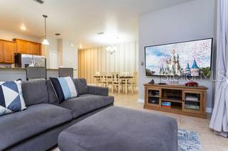 PARADISE PALLMS - Residential
