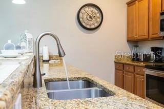 PARADISE PALLMS - Residential