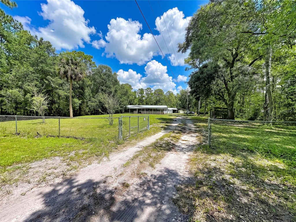 Photo of 12717 Farmettes Road, Lakeland, FL 33809 (MLS # TB8539183)