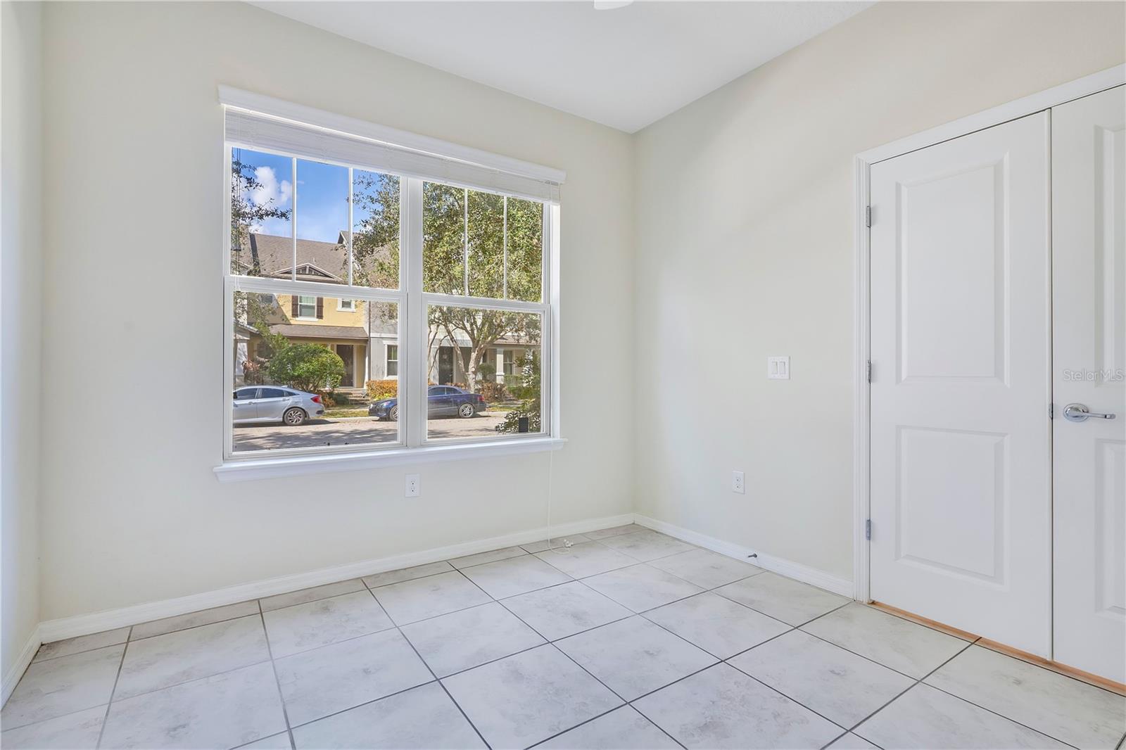 LAKEVIEW POINTE - Residential