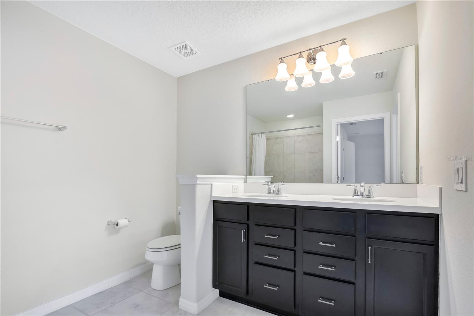 LAKEVIEW POINTE - Residential