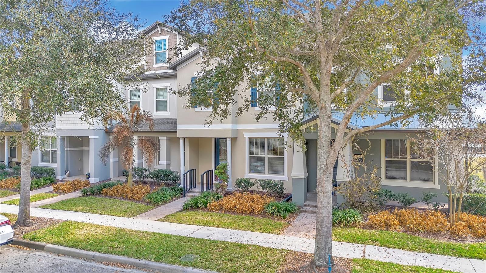 LAKEVIEW POINTE - Residential