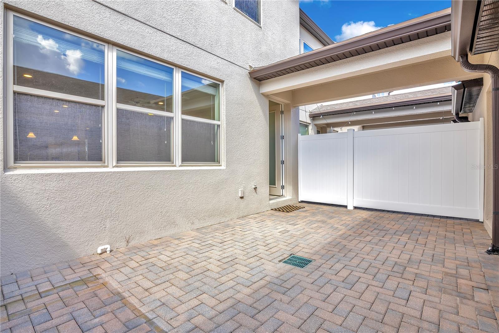 LAKEVIEW POINTE - Residential