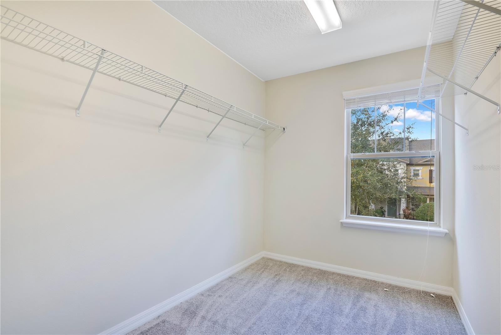 LAKEVIEW POINTE - Residential