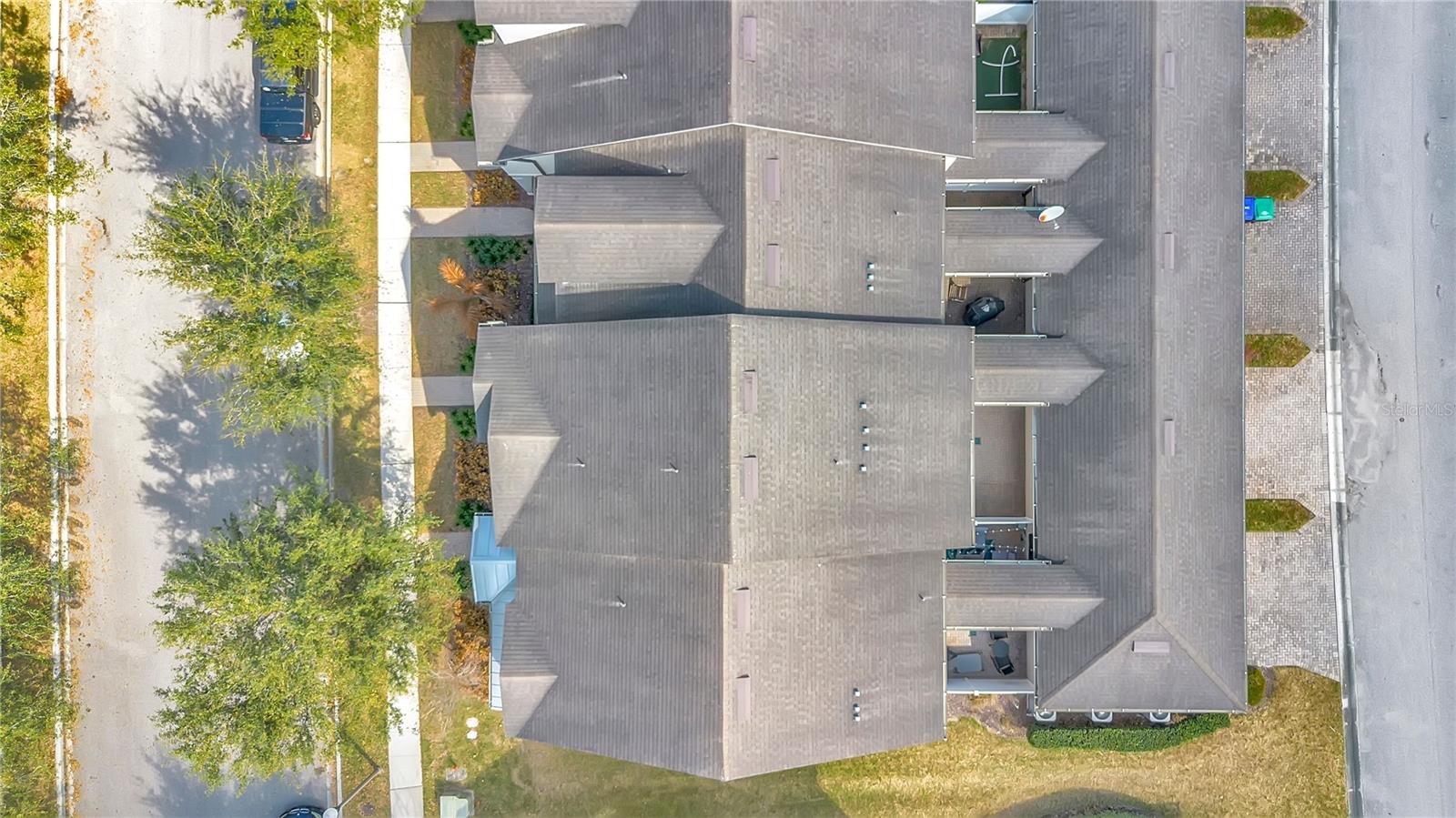 LAKEVIEW POINTE - Residential