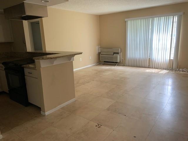 LUCERNE OAKS CONDO - Residential Lease