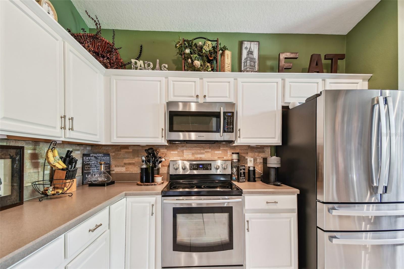 848 MAGNOLIA CREEK CIRCLE
