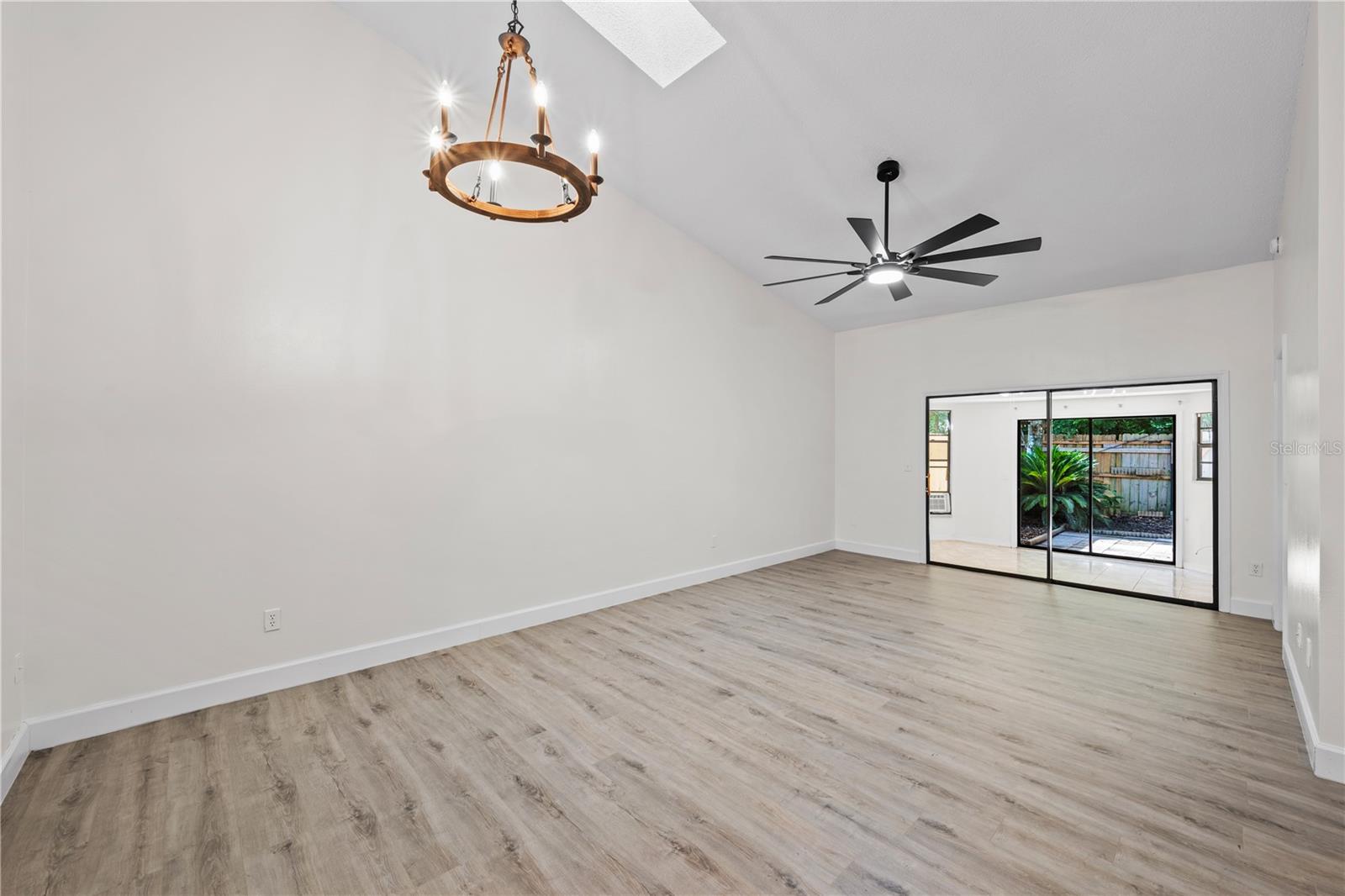 216 EGRET CT.