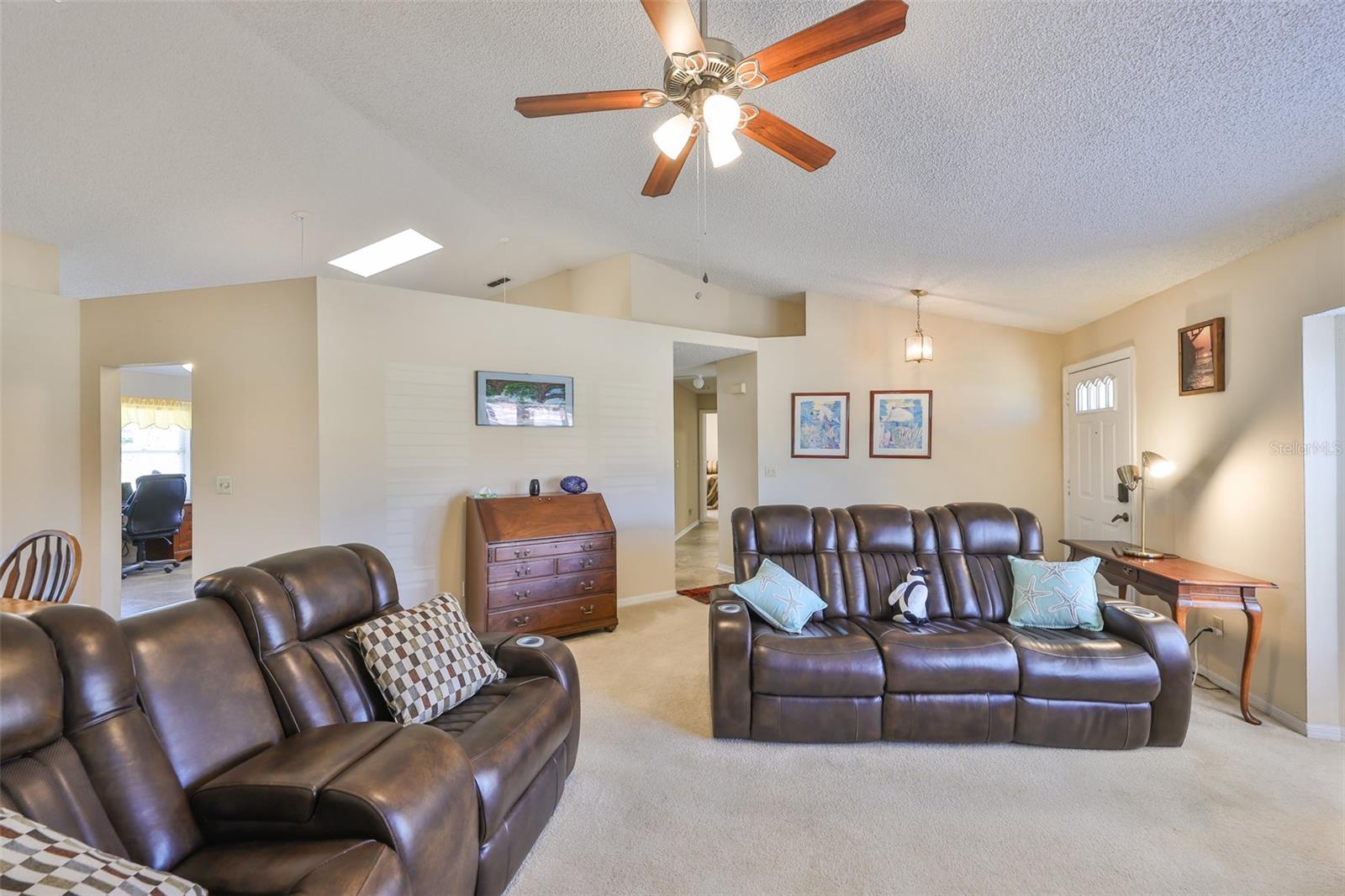 2004 BERRY ROBERTS DRIVE
