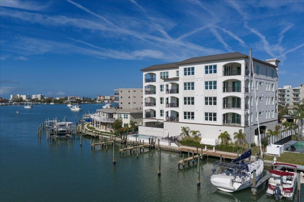 211 DOLPHIN PT # 4, CLEARWATER, FL 33767 - Image 6d55745abaf08fdd677729246efa46f1/4048598773