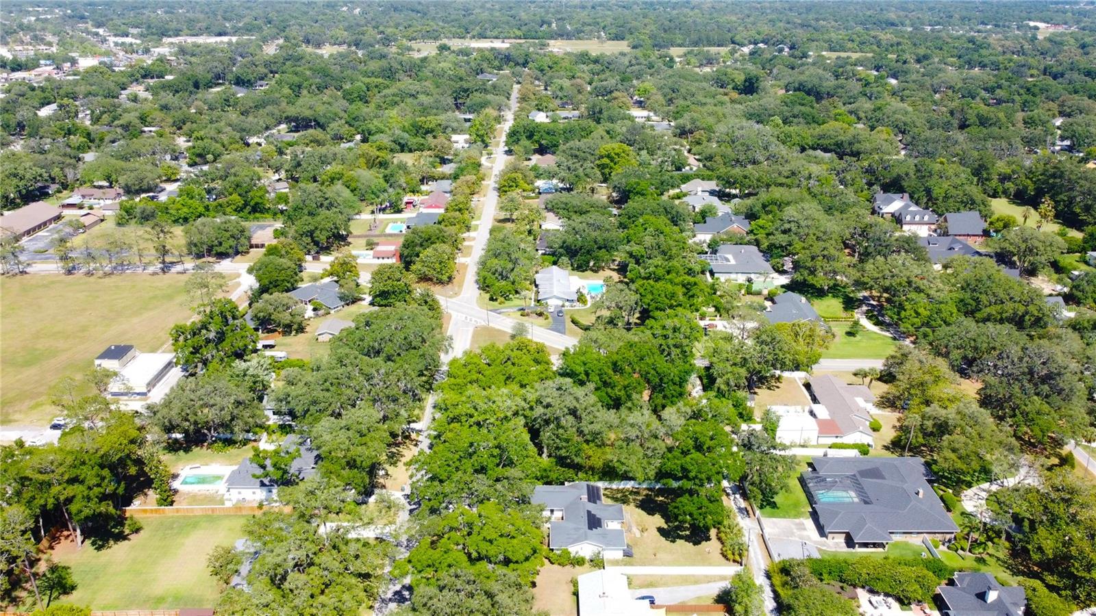 WOODFIELDS - Land