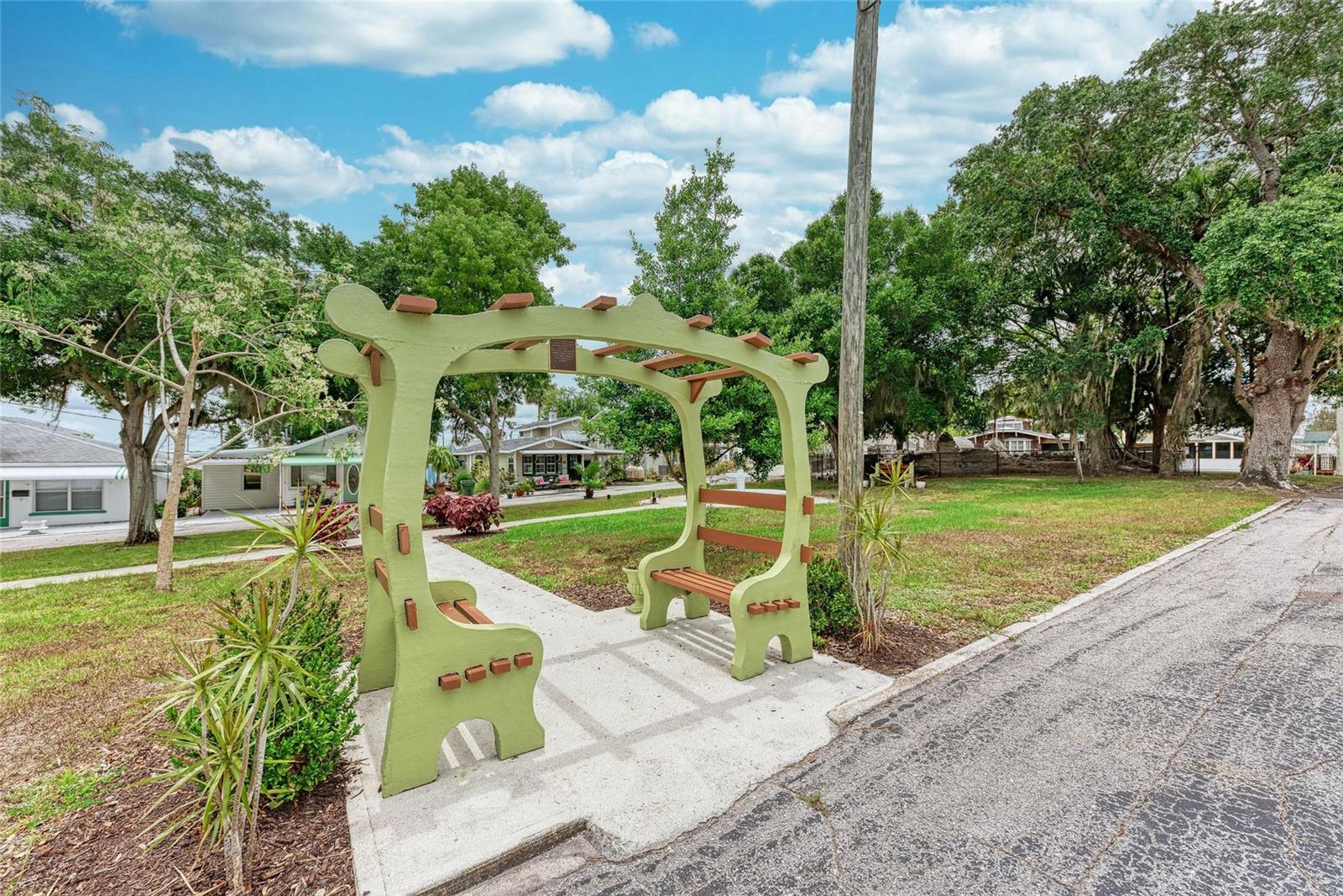 BRADEN CASTLE PARK - Residential