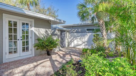 A home in SIESTA KEY