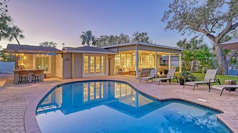 A home in SIESTA KEY