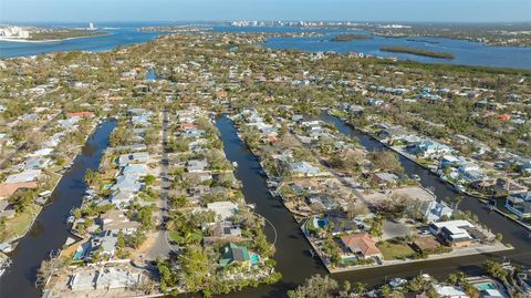 A home in SIESTA KEY