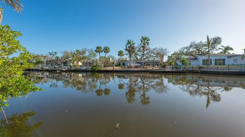 A home in SIESTA KEY