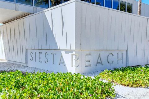 A home in SIESTA KEY