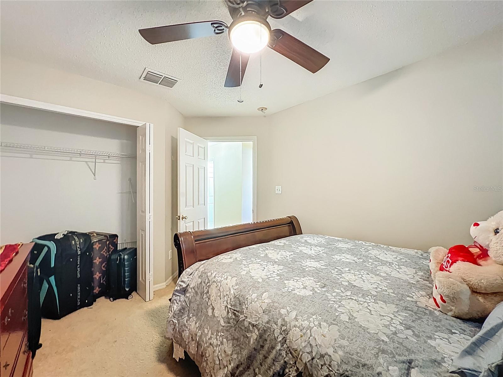 COUNTRY RUN UNIT 2 - Residential