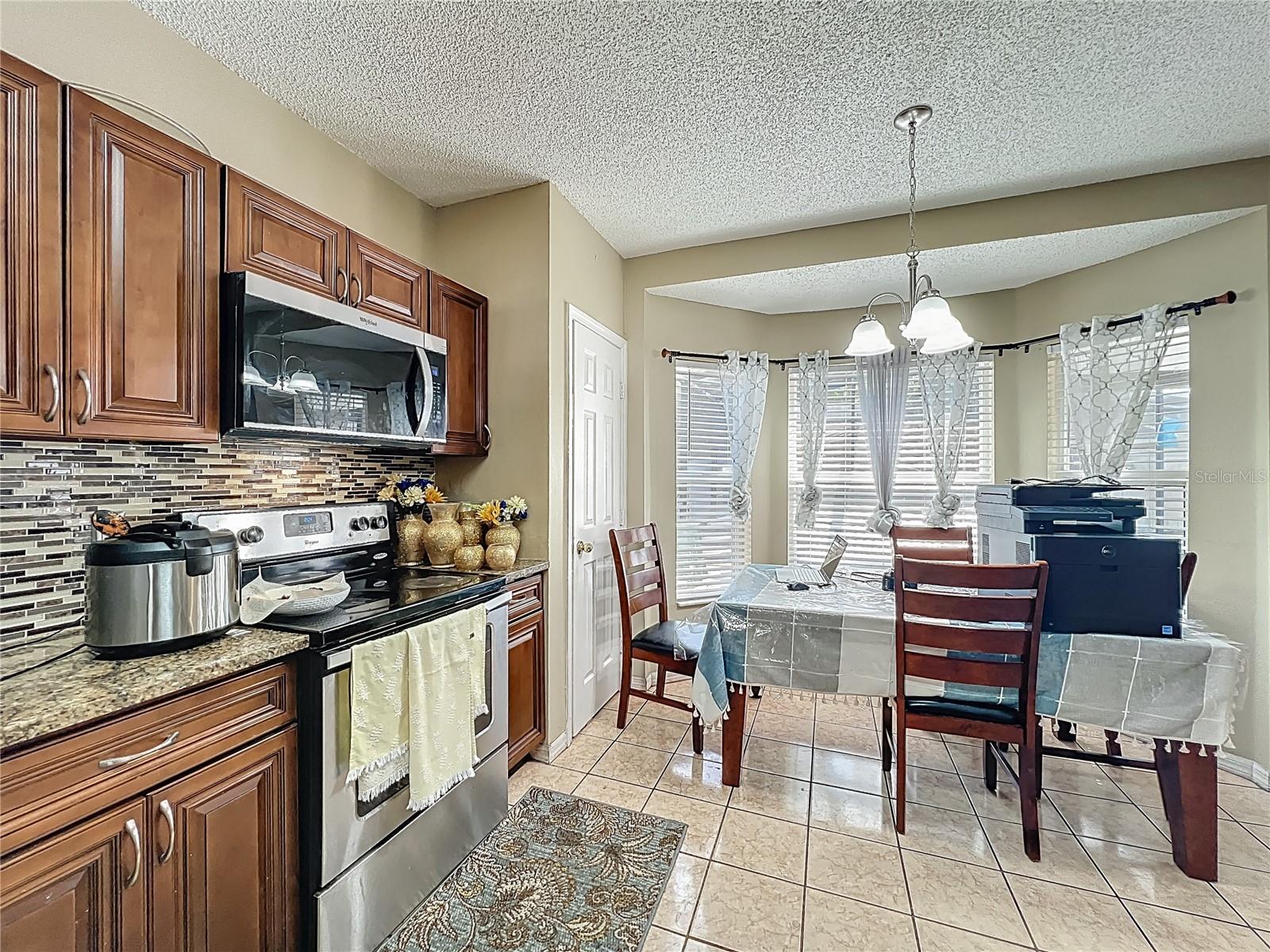 COUNTRY RUN UNIT 2 - Residential