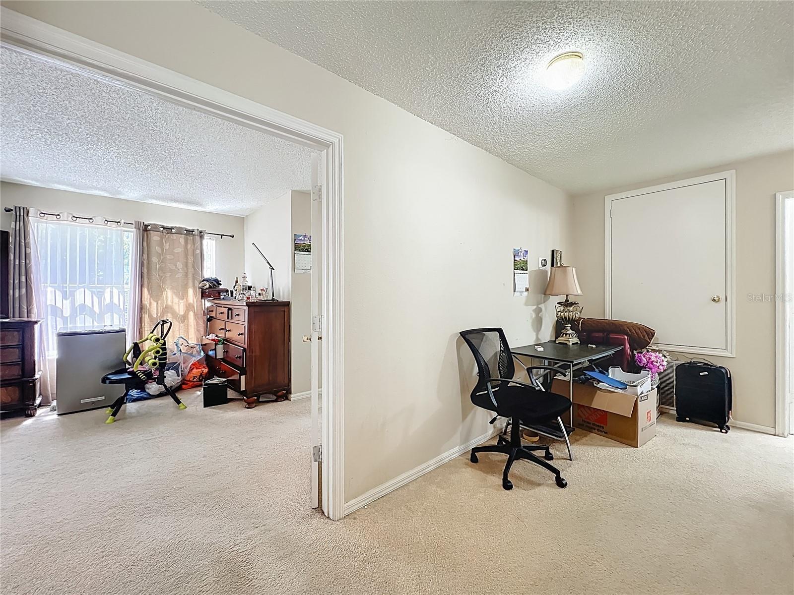 COUNTRY RUN UNIT 2 - Residential