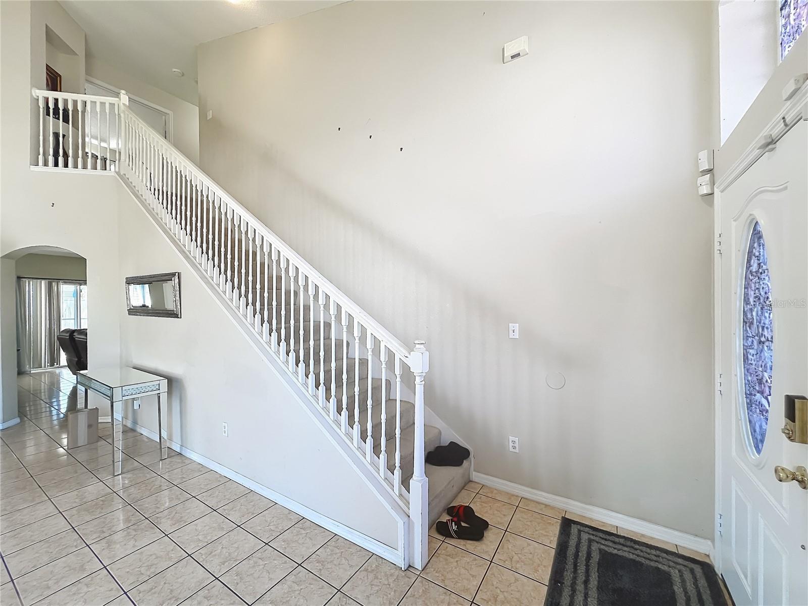 COUNTRY RUN UNIT 2 - Residential