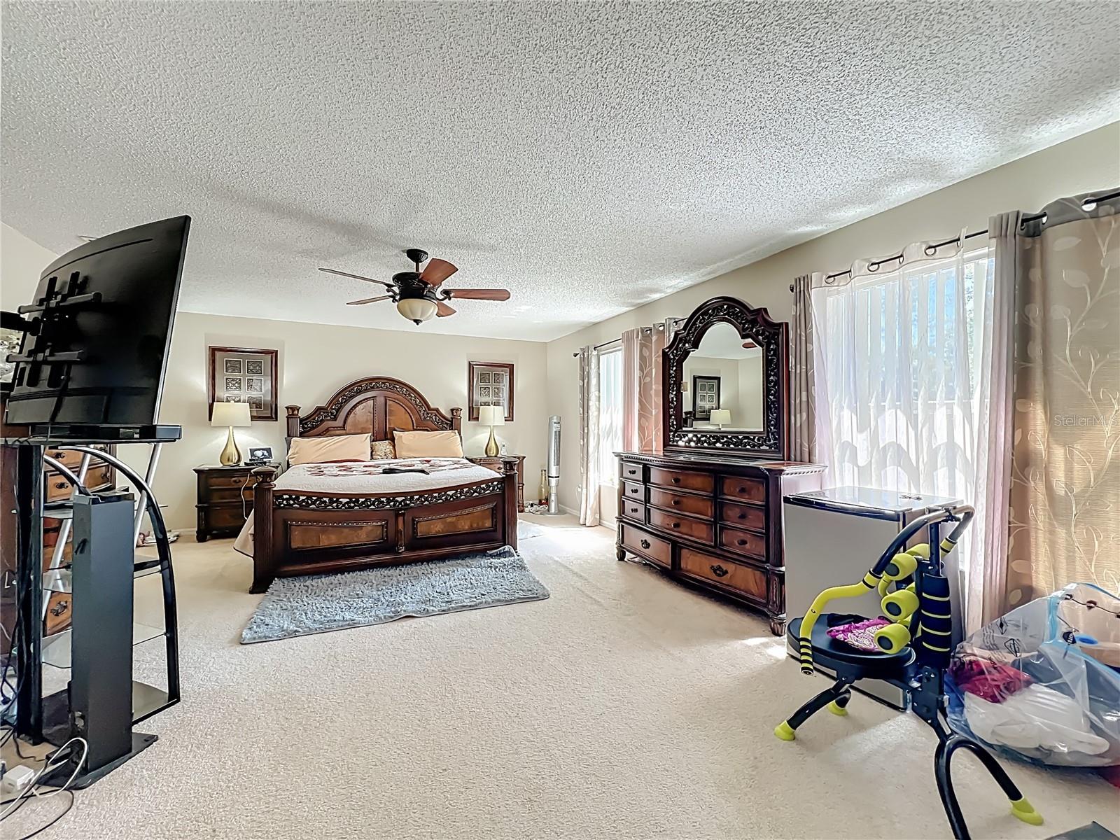 COUNTRY RUN UNIT 2 - Residential