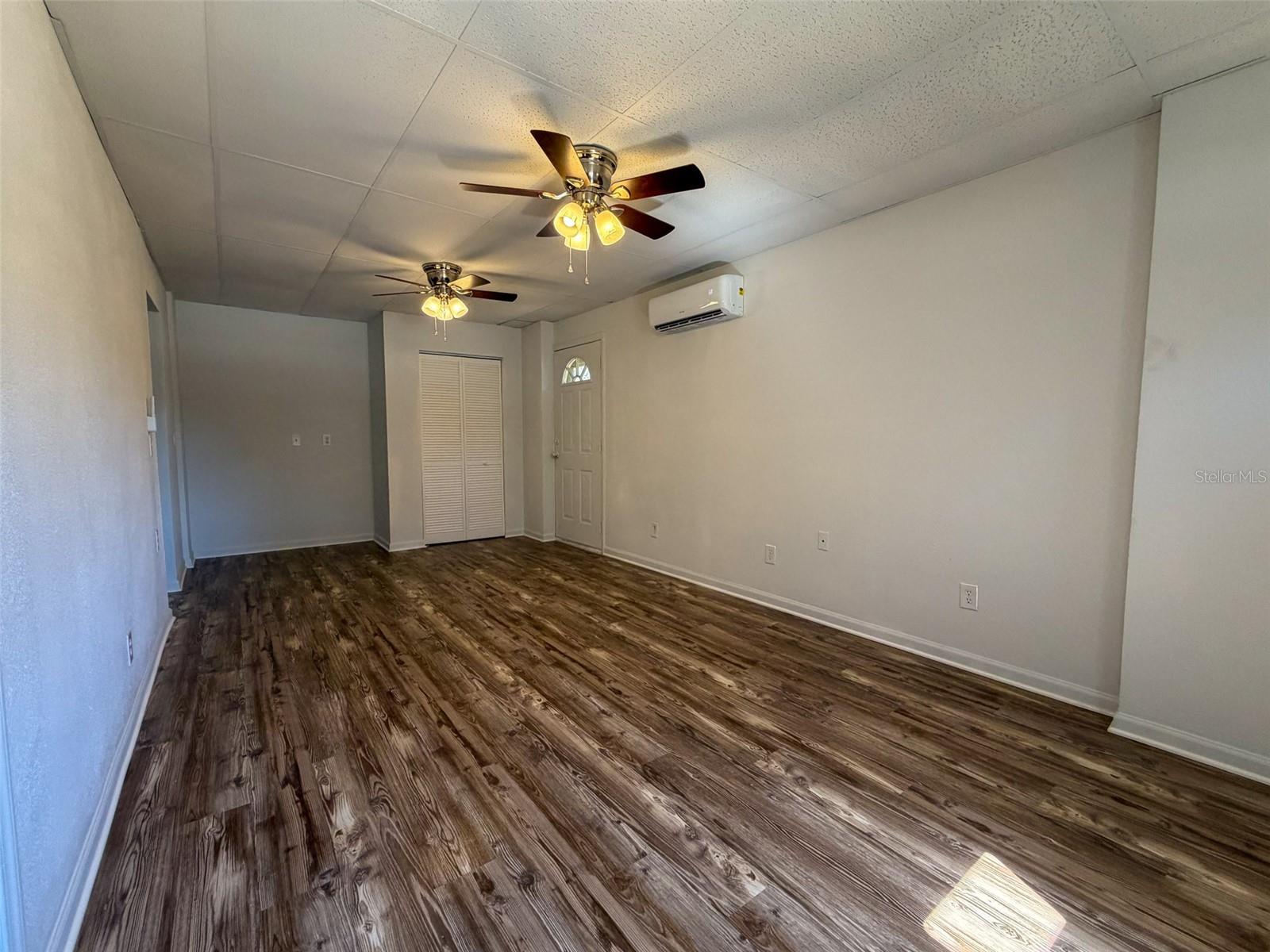 ROLLING HILLS SUB - Residential