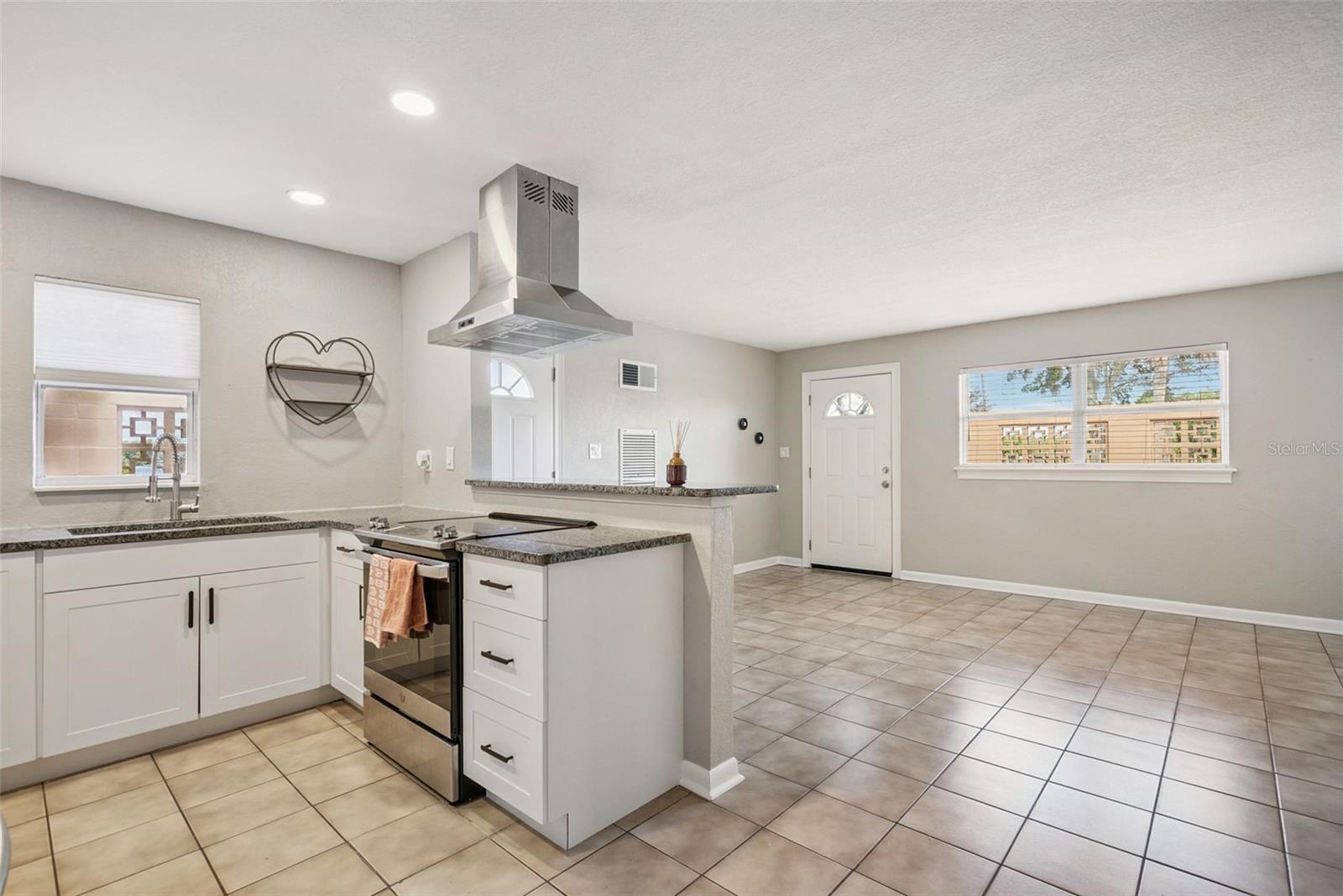 LAKE KATHRYN VILLAGE - Residential