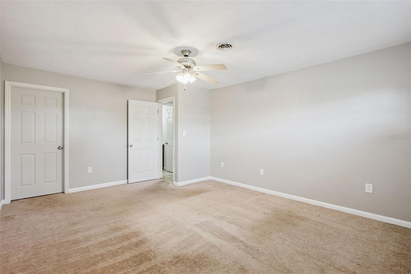 LAKE KATHRYN VILLAGE - Residential