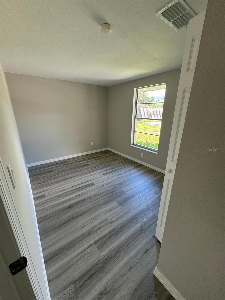 CAMBRIDGE LAKE - Residential Income