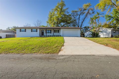 Photo of 1517 Hallam Court N, Lakeland, FL 33813 (MLS # A4685916)