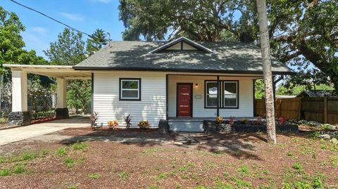 Photo of 7806 N Van Dyke Place, Tampa, FL 33604 (MLS # O6340775)