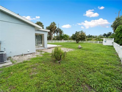 A home in PORT CHARLOTTE