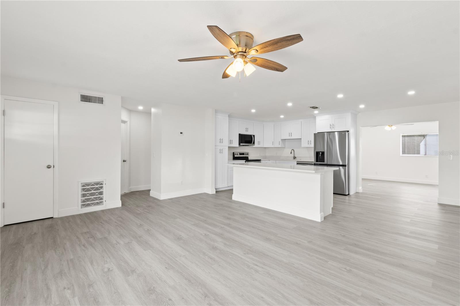 SPRING GARDENS - Residential