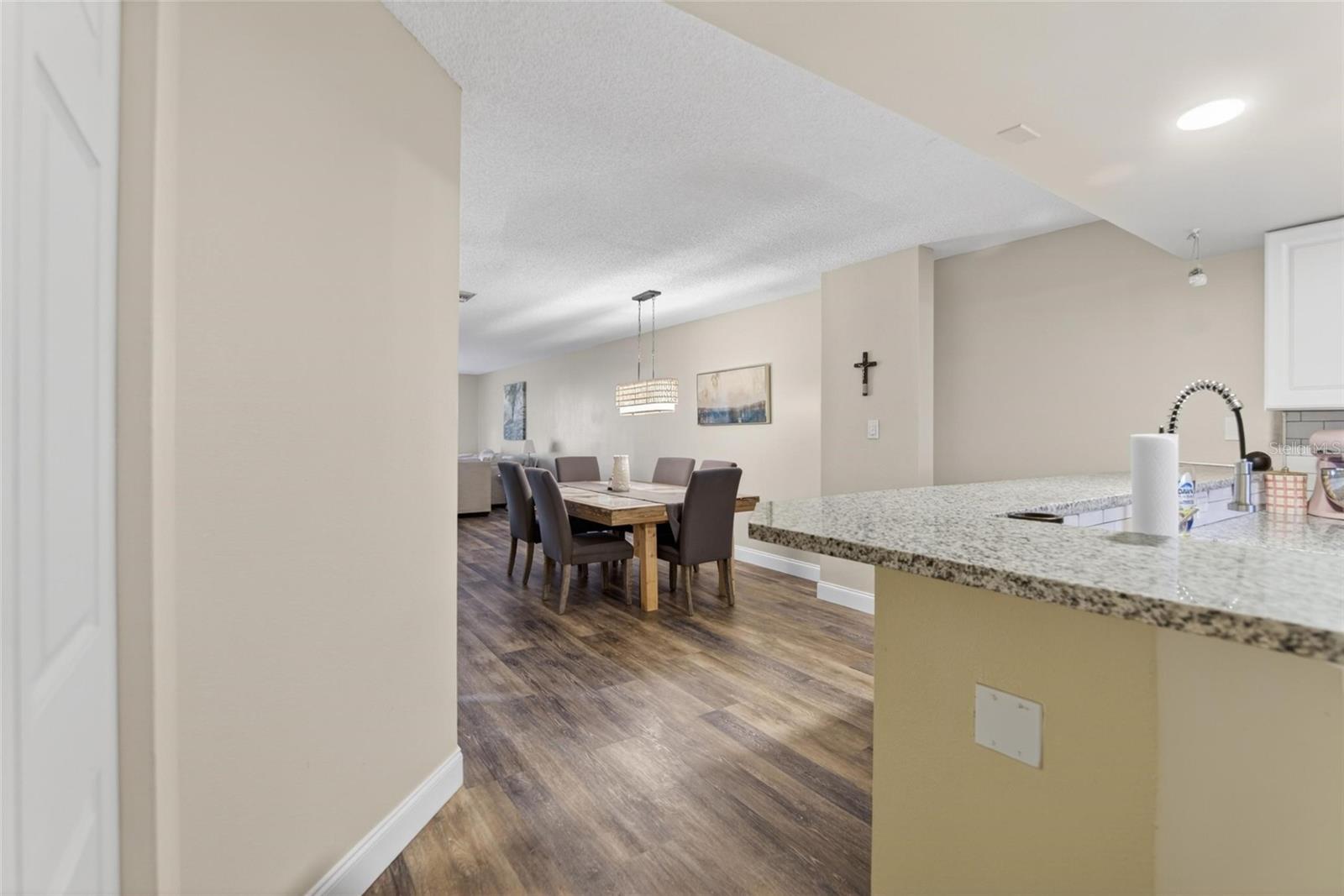 DOLLY BAY A VILLAGE ON LAKE TARPON - Residential