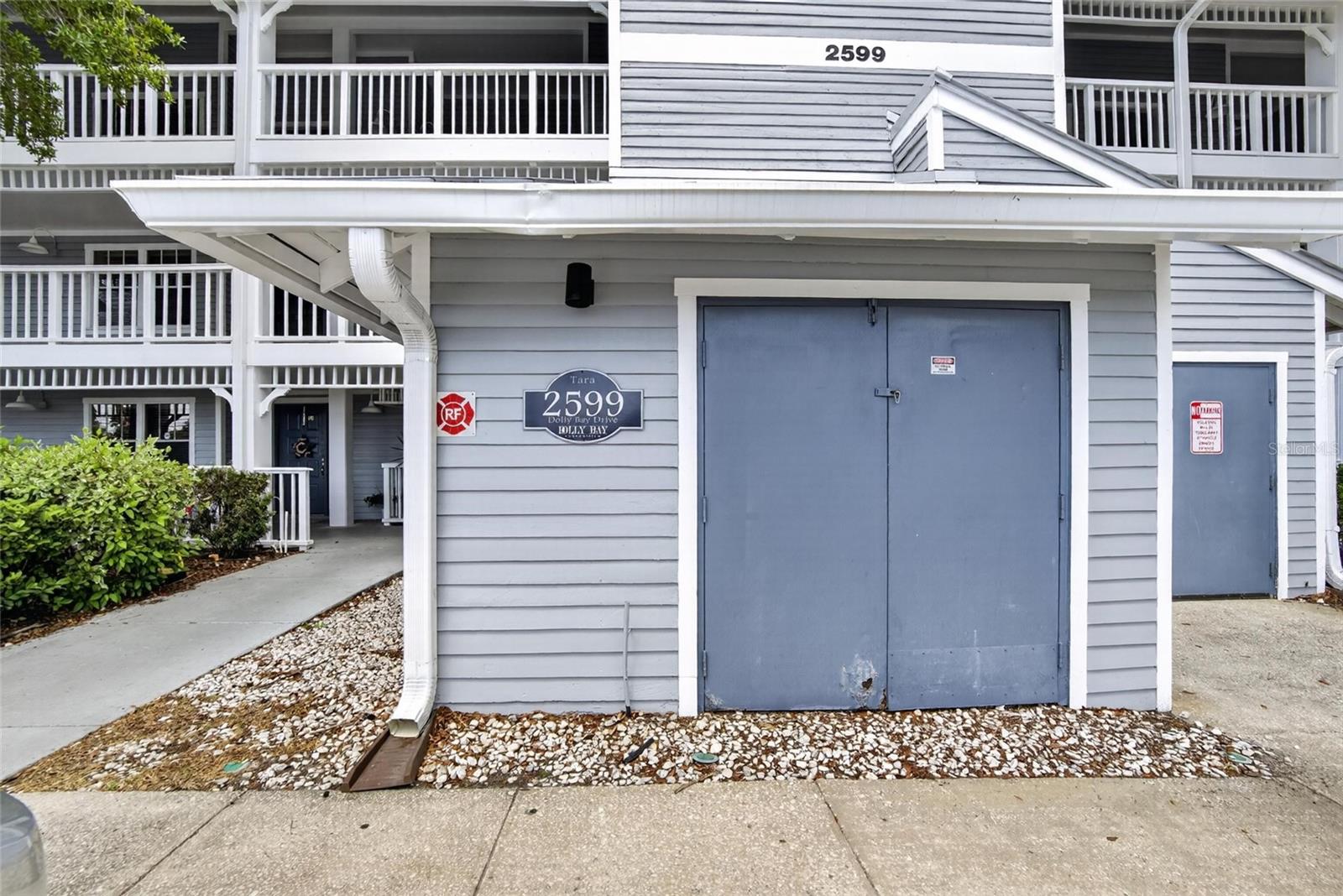 DOLLY BAY A VILLAGE ON LAKE TARPON - Residential