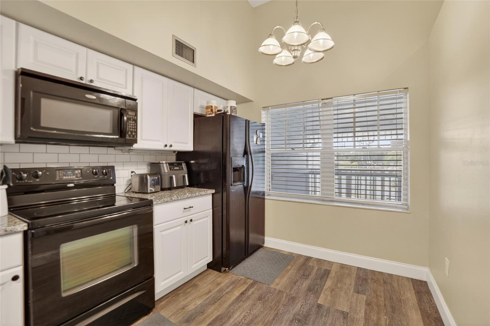 DOLLY BAY A VILLAGE ON LAKE TARPON - Residential