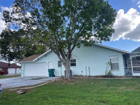 A home in PORT CHARLOTTE