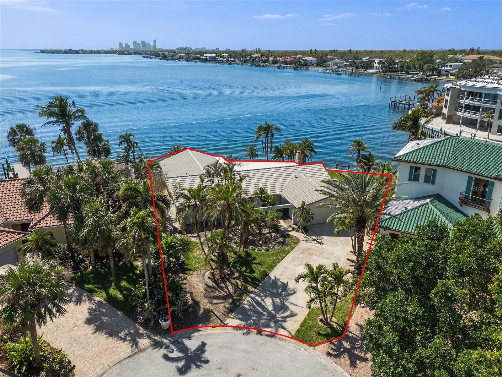 VENETIAN ISLES - Residential