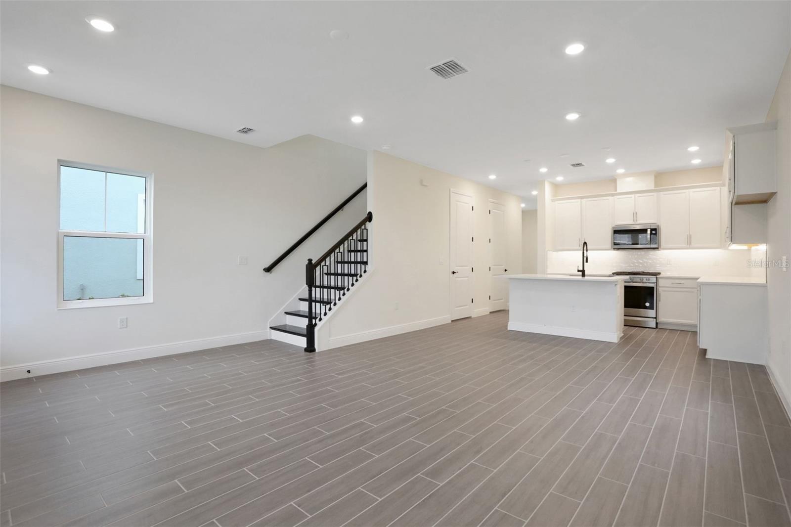 BUNGALOW WALK LAKEWOOD RANCH NEIGHBORHOOD - Residential