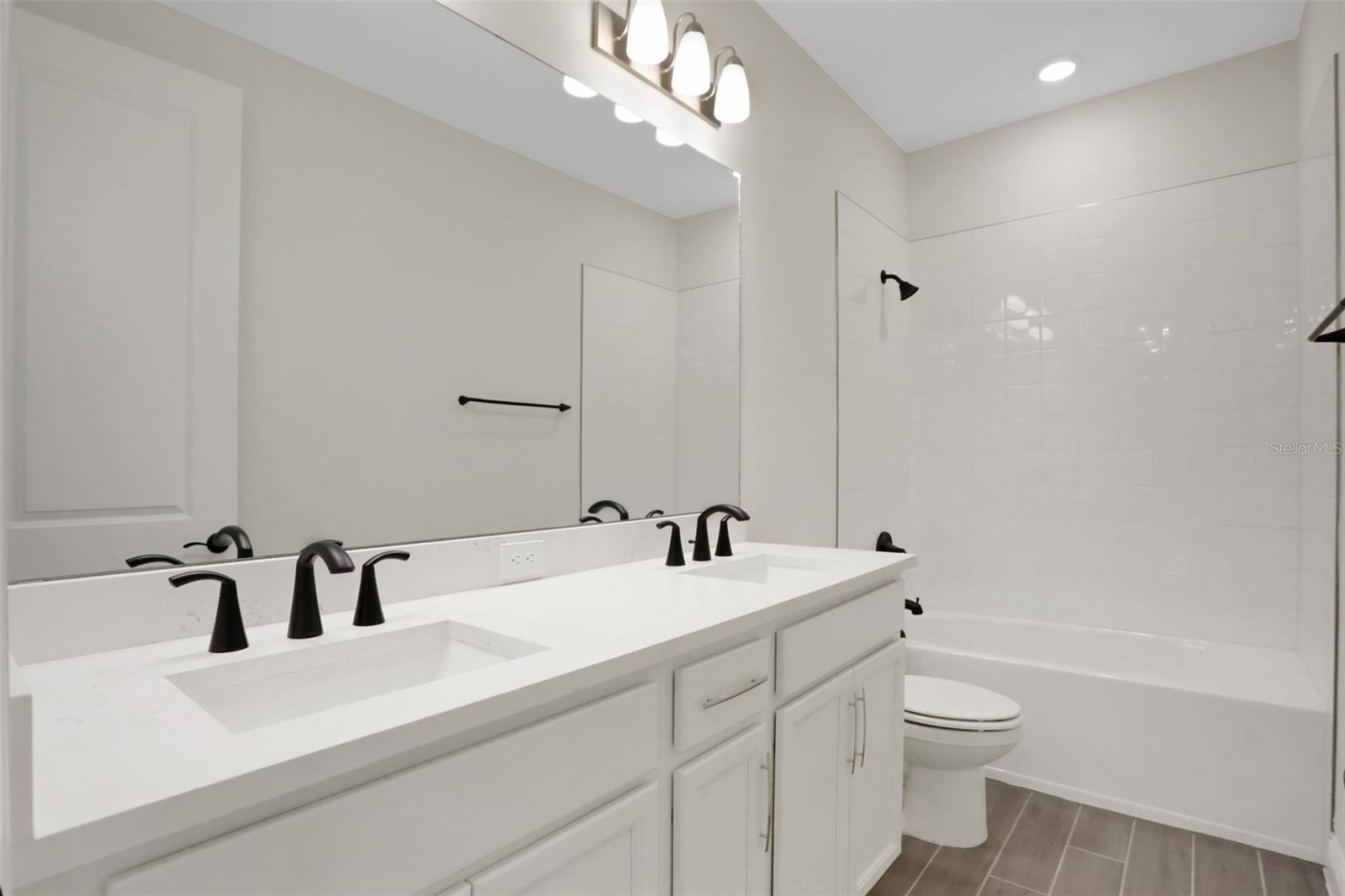 BUNGALOW WALK LAKEWOOD RANCH NEIGHBORHOOD - Residential