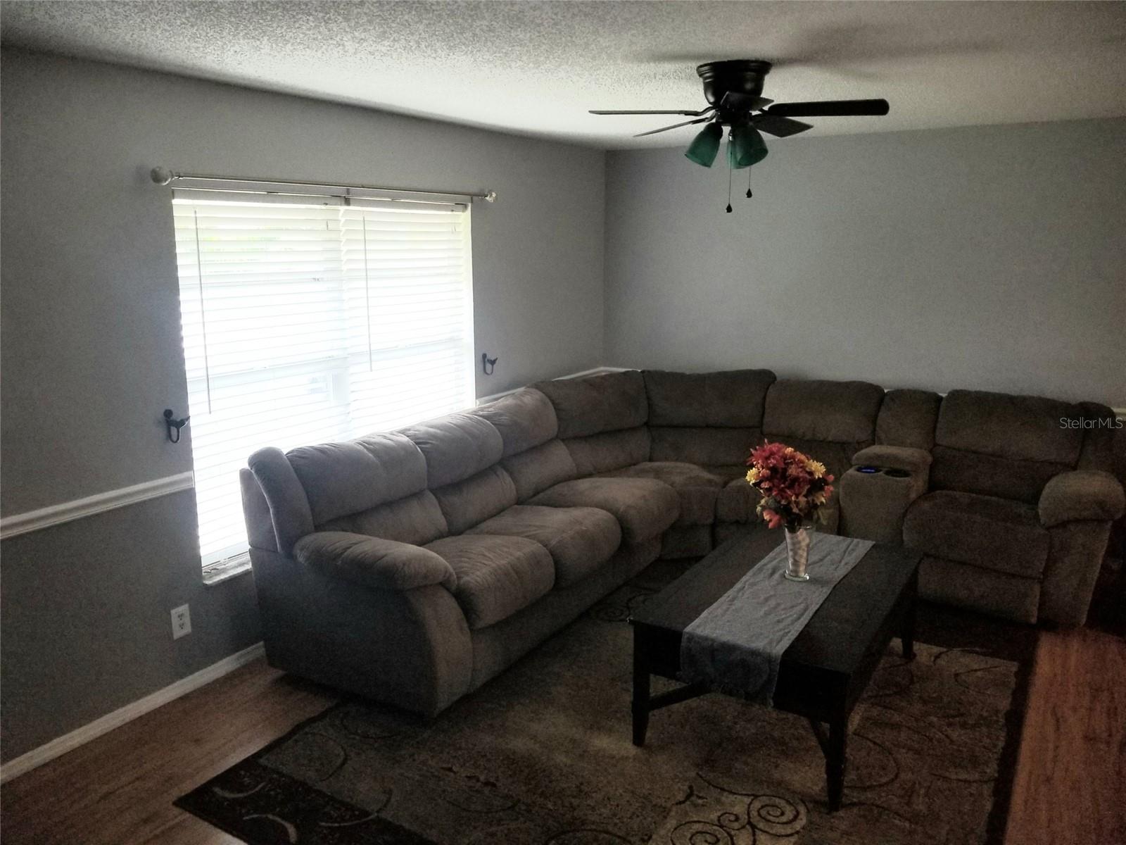 Casas a venda 2 - Jen Dantas 341 W LANSDOWNE AVENUE