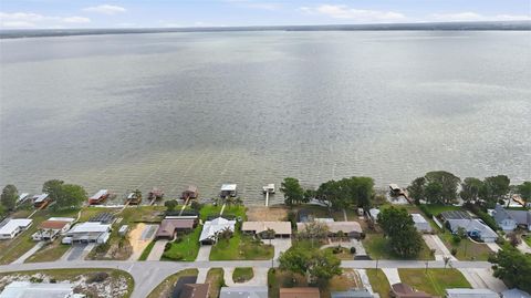 Tiny photo for 33942 Linda Lane, Leesburg, FL 34788 (MLS # G5110035)