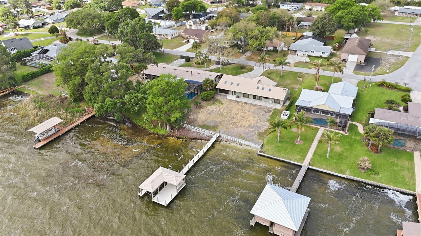 WESTERN SHORES - Residential